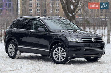 Позашляховик / Кросовер Volkswagen Touareg 2011 в Вінниці