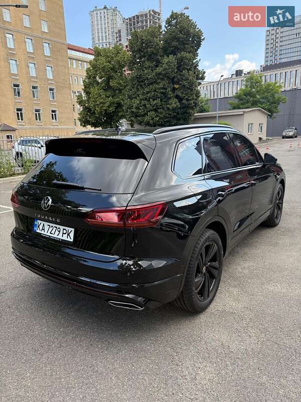 Внедорожник / Кроссовер Volkswagen Touareg 2023 в Киеве