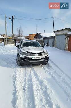 Внедорожник / Кроссовер Volkswagen Touareg 2011 в Чернигове