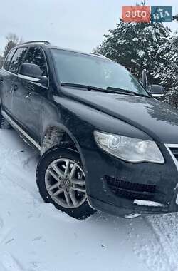 Позашляховик / Кросовер Volkswagen Touareg 2010 в Києві