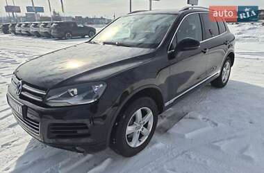 Внедорожник / Кроссовер Volkswagen Touareg 2012 в Львове