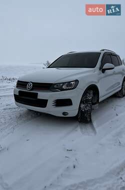 Позашляховик / Кросовер Volkswagen Touareg 2013 в Дніпрі