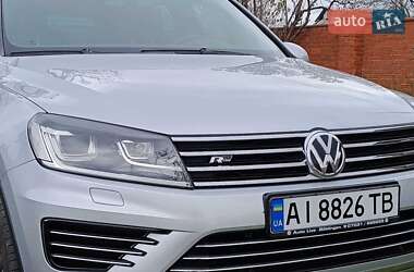 Позашляховик / Кросовер Volkswagen Touareg 2015 в Василькові