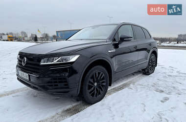 Позашляховик / Кросовер Volkswagen Touareg 2020 в Києві