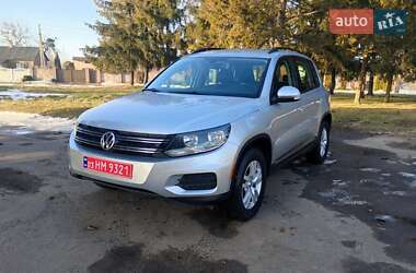 Позашляховик / Кросовер Volkswagen Touareg 2017 в Дубні