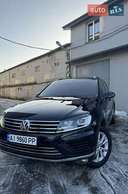 Позашляховик / Кросовер Volkswagen Touareg 2014 в Києві