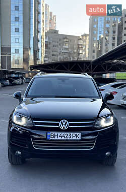 Внедорожник / Кроссовер Volkswagen Touareg 2013 в Одессе