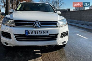 Внедорожник / Кроссовер Volkswagen Touareg 2011 в Киеве