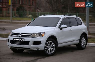 Позашляховик / Кросовер Volkswagen Touareg 2014 в Харкові