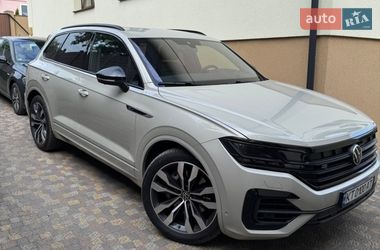 Позашляховик / Кросовер Volkswagen Touareg 2023 в Долині