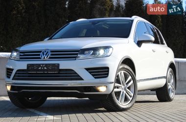 Позашляховик / Кросовер Volkswagen Touareg 2015 в Рівному
