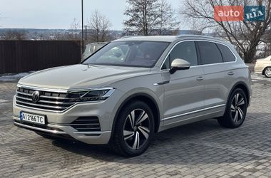 Позашляховик / Кросовер Volkswagen Touareg 2021 в Києві