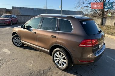 Позашляховик / Кросовер Volkswagen Touareg 2012 в Києві