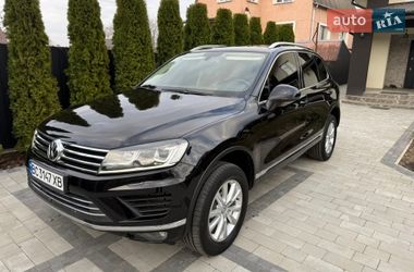 Внедорожник / Кроссовер Volkswagen Touareg 2015 в Яворове