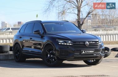 Внедорожник / Кроссовер Volkswagen Touareg 2018 в Киеве
