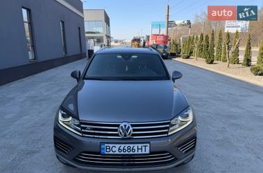 Позашляховик / Кросовер Volkswagen Touareg 2016 в Львові