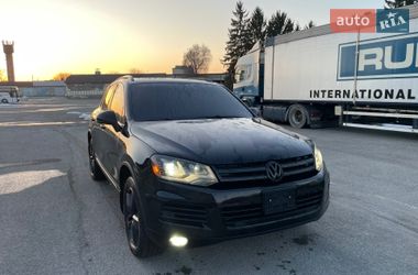 Внедорожник / Кроссовер Volkswagen Touareg 2012 в Збараже