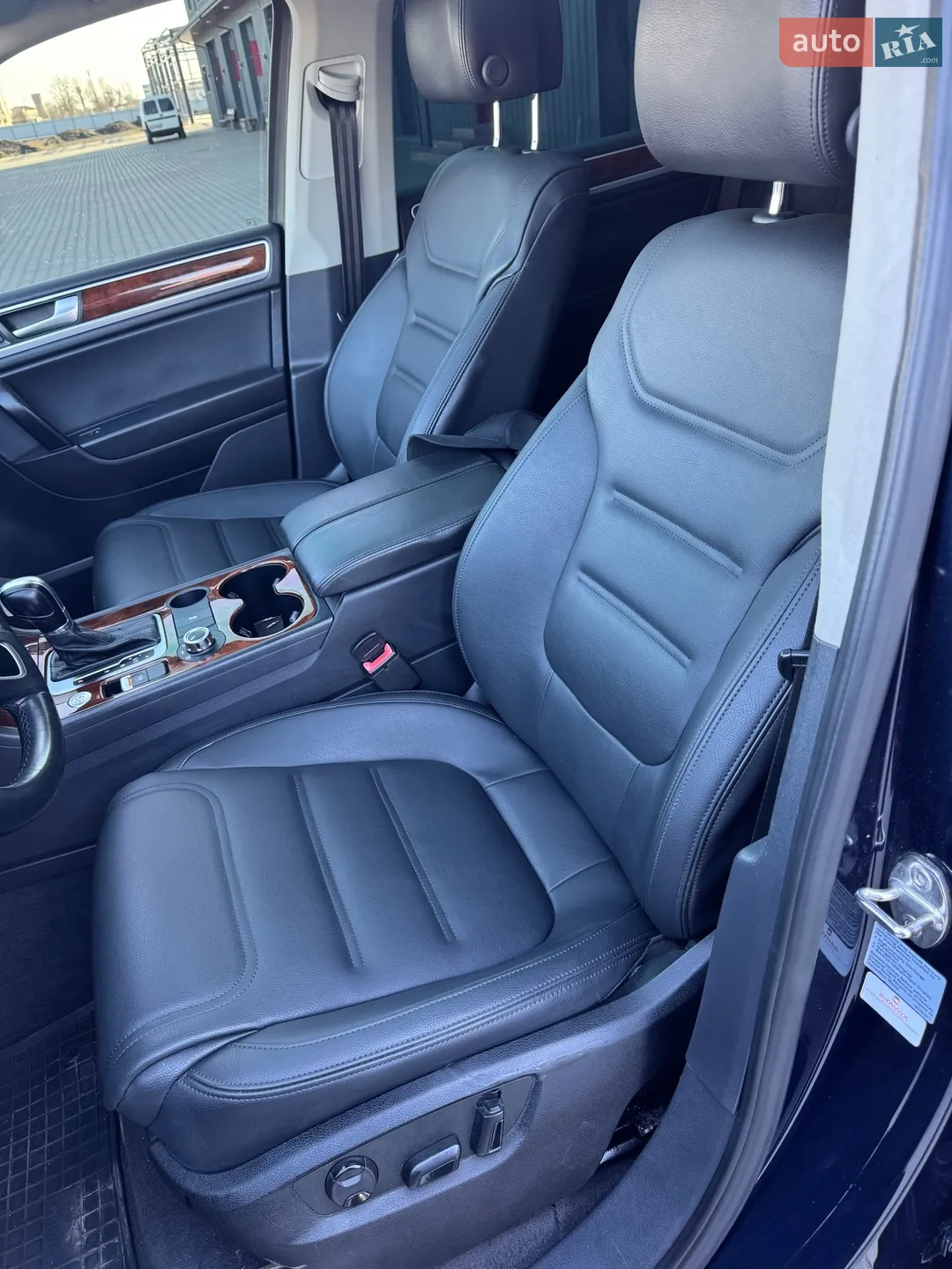 2013 Volkswagen Touareg - мініатюра 12