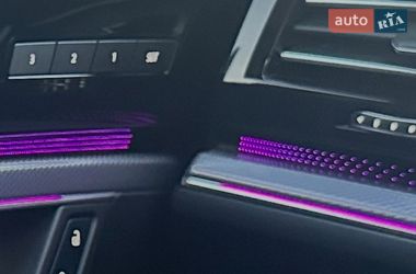 Внедорожник / Кроссовер Volkswagen Touareg 2022 в Киеве