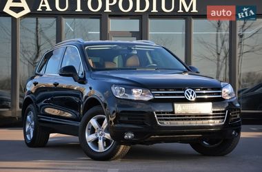 Внедорожник / Кроссовер Volkswagen Touareg 2012 в Киеве