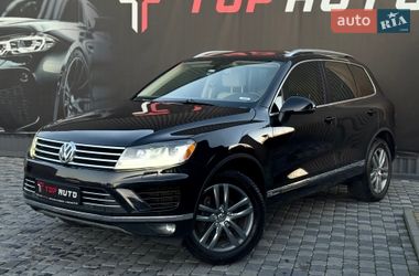 Внедорожник / Кроссовер Volkswagen Touareg 2016 в Львове