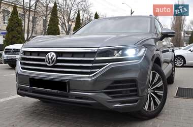 Внедорожник / Кроссовер Volkswagen Touareg 2019 в Одессе
