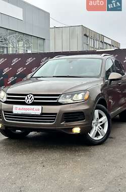 Внедорожник / Кроссовер Volkswagen Touareg 2011 в Сумах