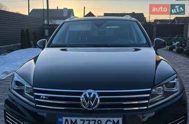 Внедорожник / Кроссовер Volkswagen Touareg 2017 в Любаре