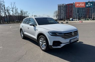 Внедорожник / Кроссовер Volkswagen Touareg 2019 в Киеве