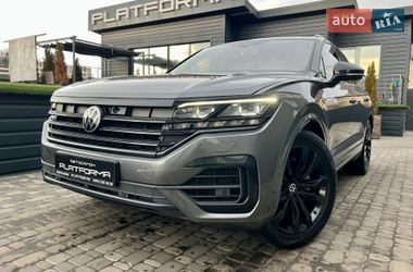 Внедорожник / Кроссовер Volkswagen Touareg 2020 в Киеве