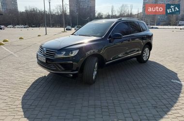 Внедорожник / Кроссовер Volkswagen Touareg 2017 в Одессе