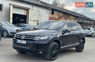 Позашляховик / Кросовер Volkswagen Touareg 2011 в Долині