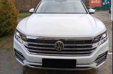 Внедорожник / Кроссовер Volkswagen Touareg 2018 в Киеве