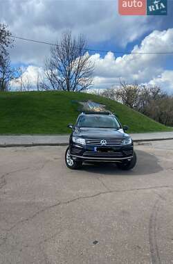 Позашляховик / Кросовер Volkswagen Touareg 2017 в Кропивницькому