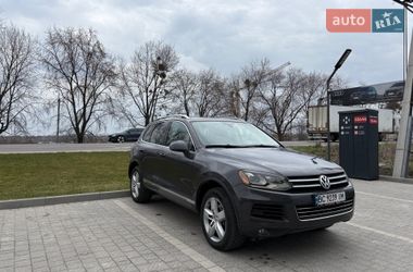 Внедорожник / Кроссовер Volkswagen Touareg 2011 в Львове