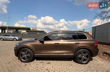 Внедорожник / Кроссовер Volkswagen Touareg 2010 в Полтаве