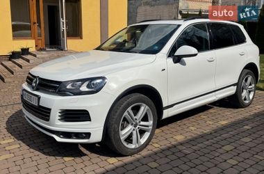 Позашляховик / Кросовер Volkswagen Touareg 2013 в Хмельницькому