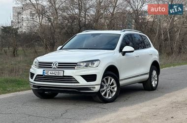 Позашляховик / Кросовер Volkswagen Touareg 2017 в Дніпрі