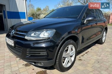 Внедорожник / Кроссовер Volkswagen Touareg 2012 в Мукачево