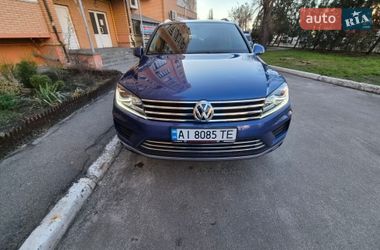 Внедорожник / Кроссовер Volkswagen Touareg 2015 в Киеве