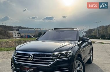Позашляховик / Кросовер Volkswagen Touareg 2018 в Дніпрі