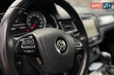 Позашляховик / Кросовер Volkswagen Touareg 2013 в Хмельницькому