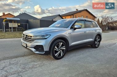Внедорожник / Кроссовер Volkswagen Touareg 2019 в Святопетровское