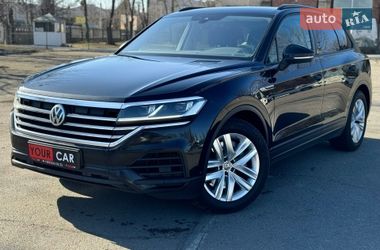 Позашляховик / Кросовер Volkswagen Touareg 2019 в Києві