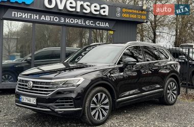 Позашляховик / Кросовер Volkswagen Touareg 2018 в Хмельницькому