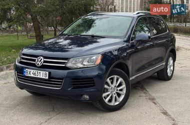 Внедорожник / Кроссовер Volkswagen Touareg 2014 в Нетешине