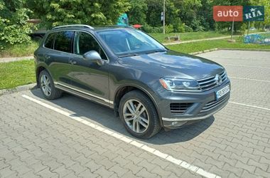 Внедорожник / Кроссовер Volkswagen Touareg 2015 в Виннице