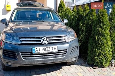 Позашляховик / Кросовер Volkswagen Touareg 2013 в Києві