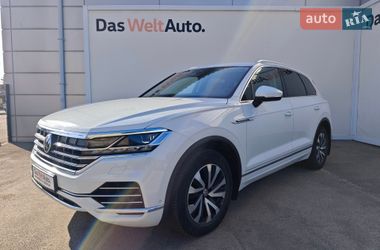 Внедорожник / Кроссовер Volkswagen Touareg 2018 в Кропивницком