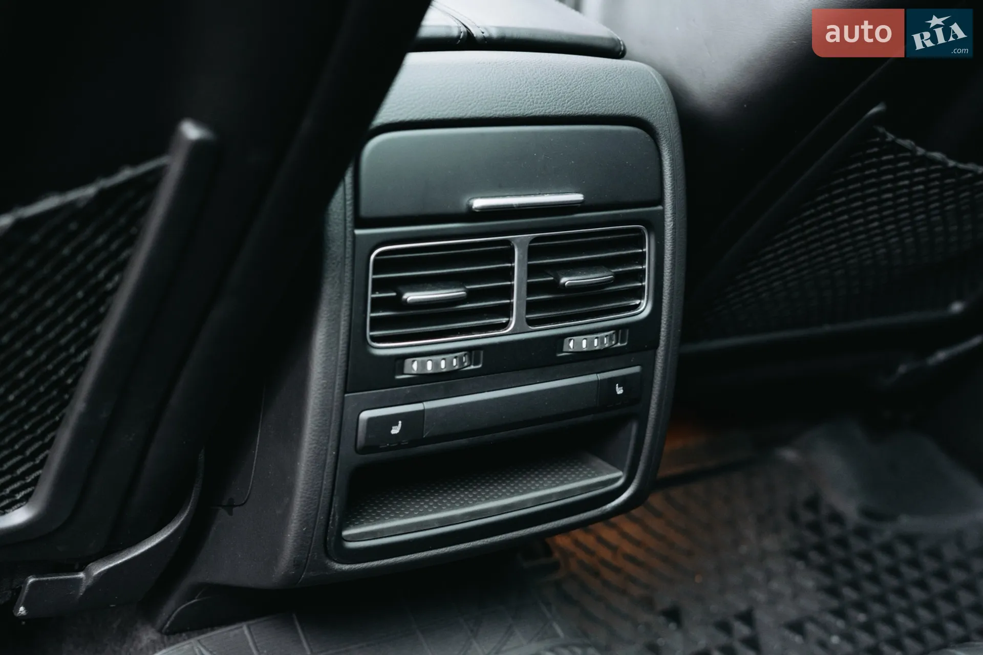 2012 Volkswagen Touareg - мініатюра 48